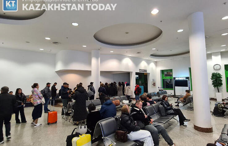 В аэропортах Астаны и Алматы продолжаются задержки рейсов