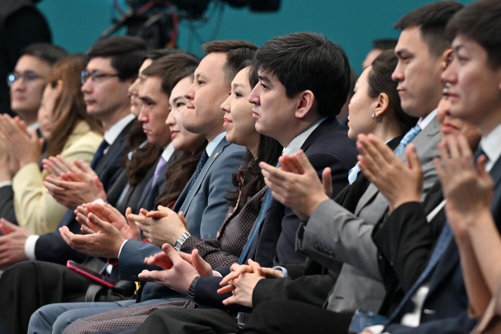 Women more attentive at work, Kazakh President on gender balance in public service