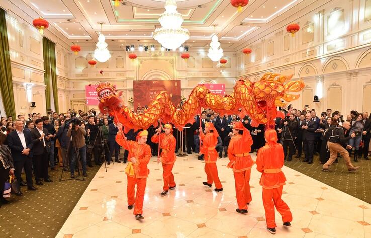 В Алматы прошел Праздник фонарей: "Теплая встреча Праздника весны. Совместная встреча китайского Нового года"