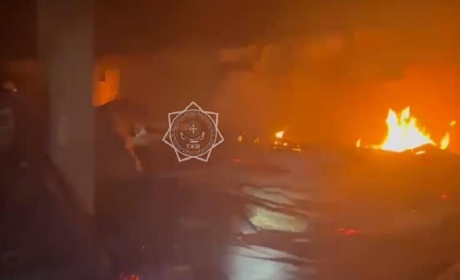 Крупный пожар произошел на птицефабрике в Кызылординской области