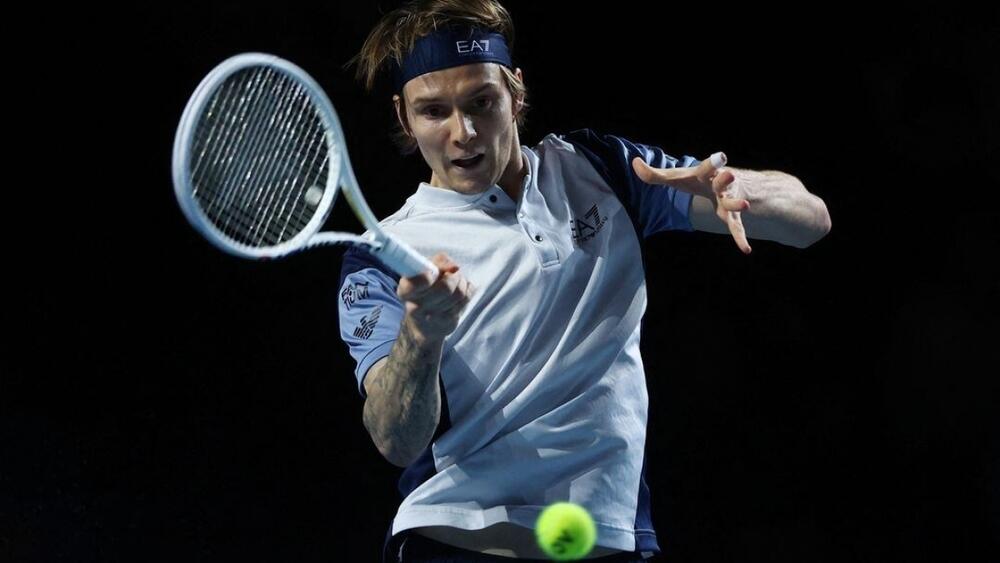 Александр Бублик пробился в четвертьфинал теннисного турнира в ОАЭ