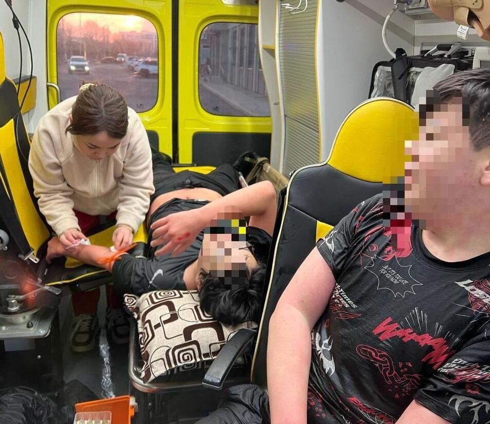 В Атырау двое подростков провалились под лед