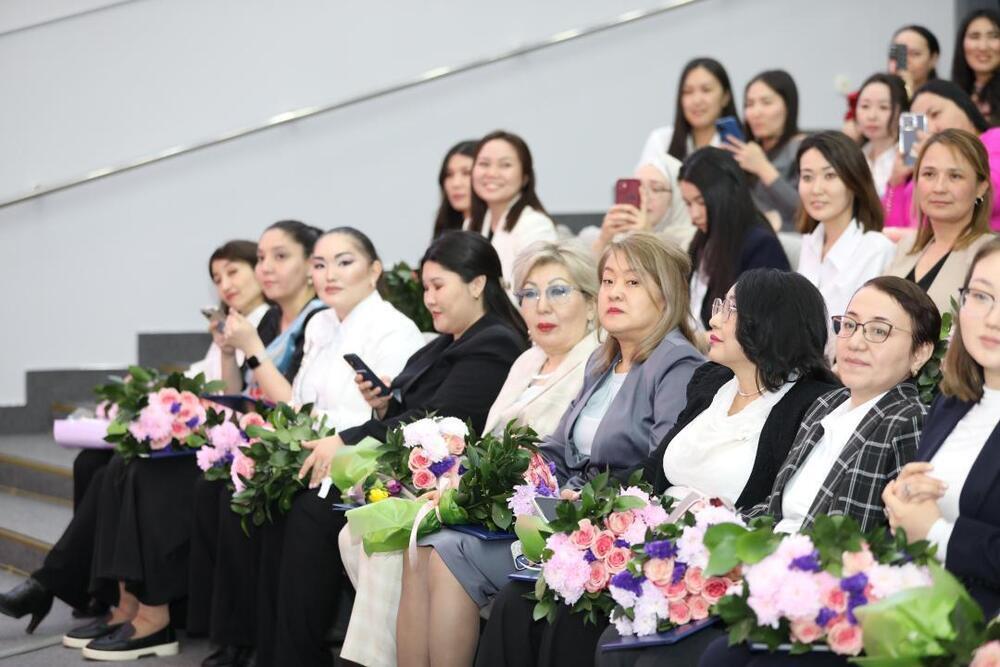 Ministry of Industry and Construction of the Republic of Kazakhstan Celebrates International Women's Day