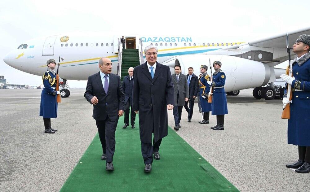 Токаев прибыл с государственным визитом в Баку