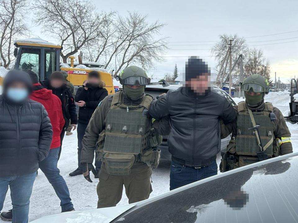 Пытались установить криминальный контроль над бизнесом: членов преступной группировки задержали в Бурабае