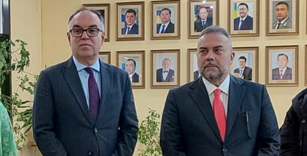 На фоне чреды громких скандалов топ-менеджер TAV Airports стал "почетным доктором" КазНУ - СМИ