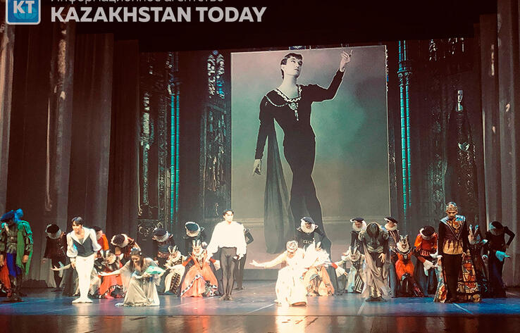 Театр Булата Аюханова представил балет "Гамлет. Принц датский" 
