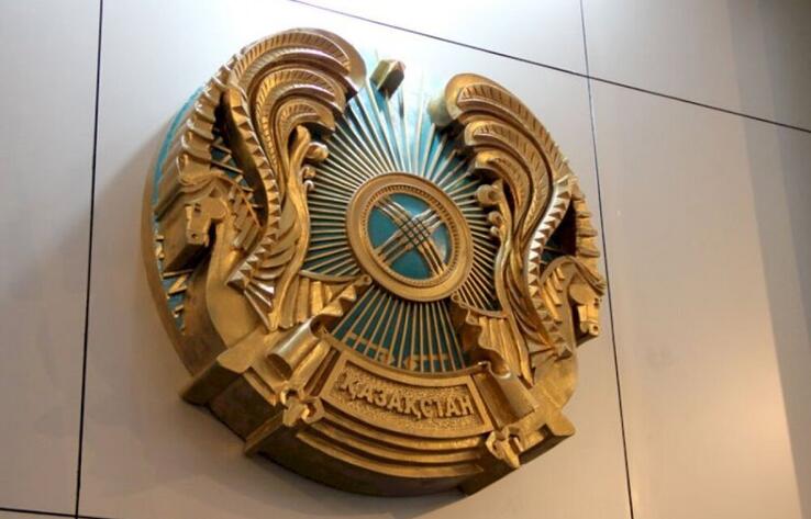 Герб Казахстана слишком сложен для восприятия - Токаев