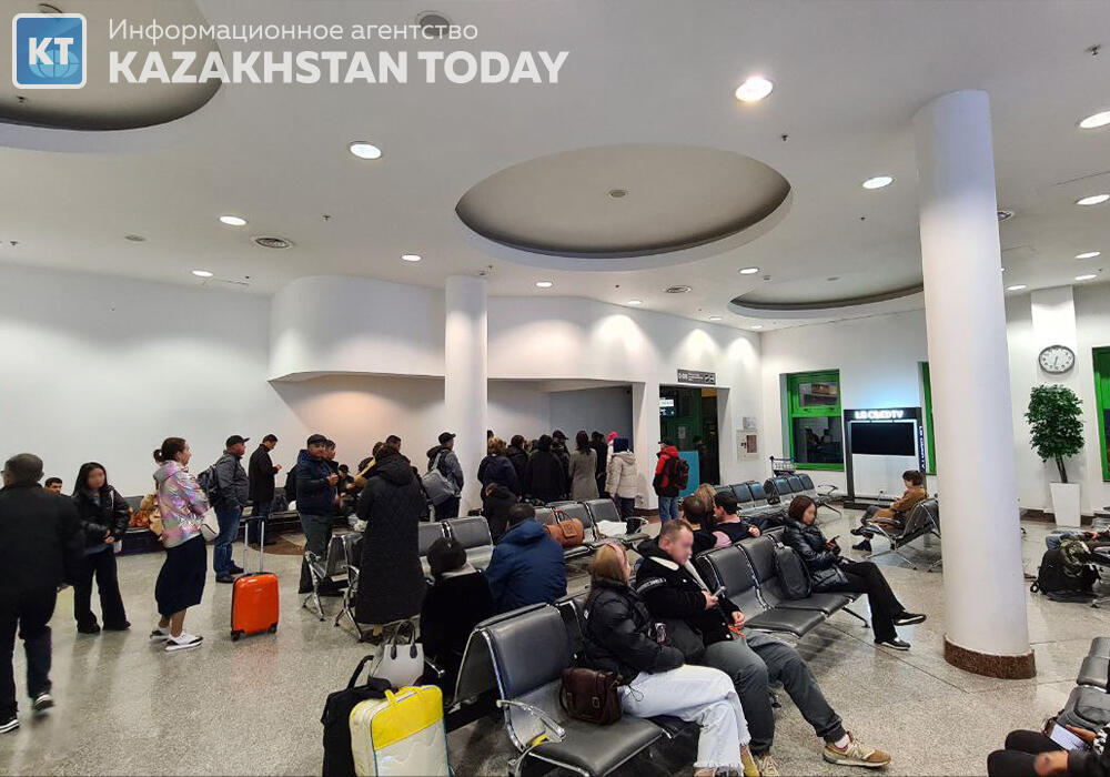 В аэропорту Алматы задерживаются более 30 рейсов 