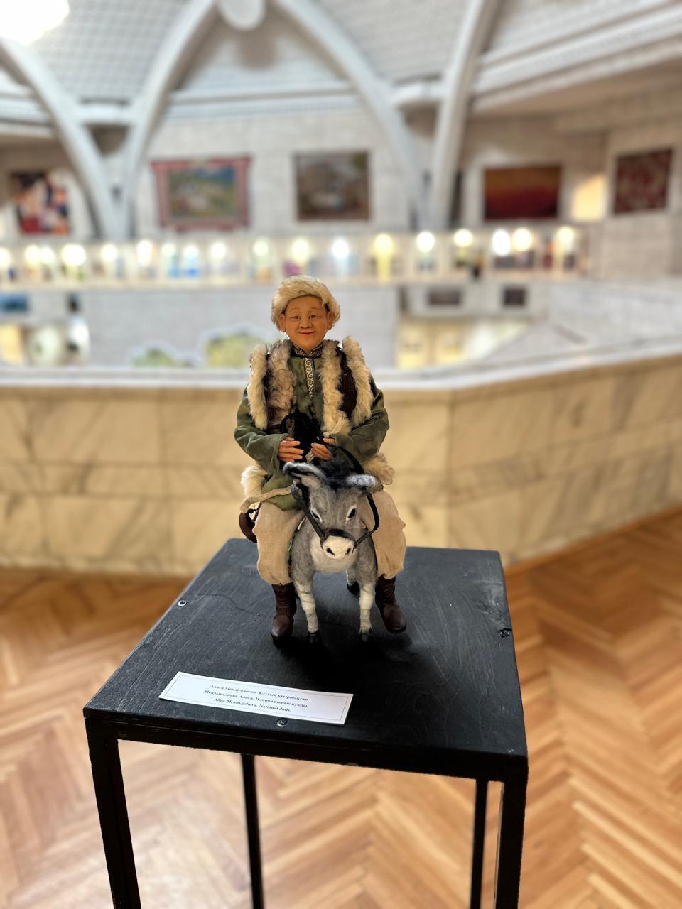 В Алматы проходит выставка мастеров-кукольников