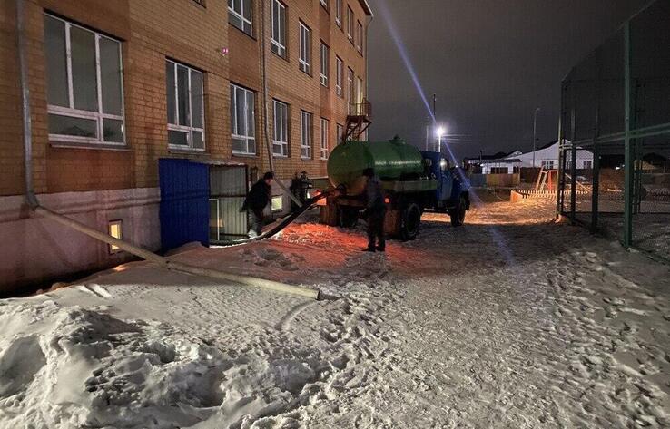 Көкшетаудағы мектепті еріген су басып қалды