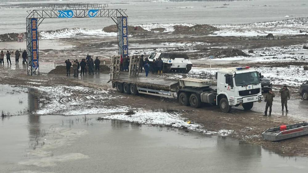 Сезон паводков: как казахстанцы спасаются от потопа