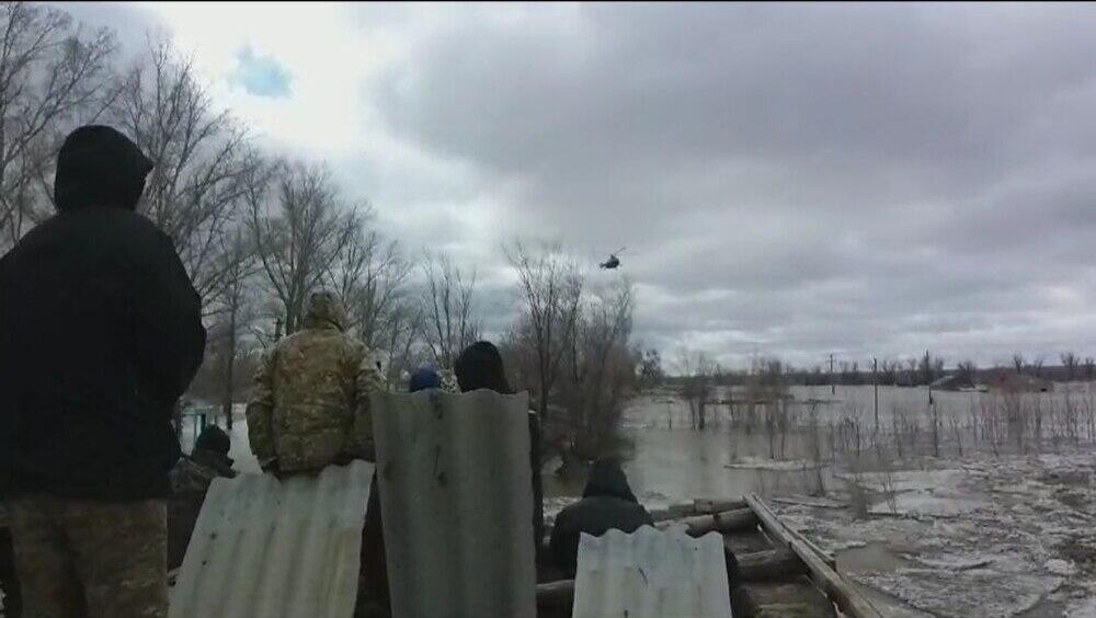 Свыше 10 тысяч человек эвакуировали из-за паводков в Казахстане