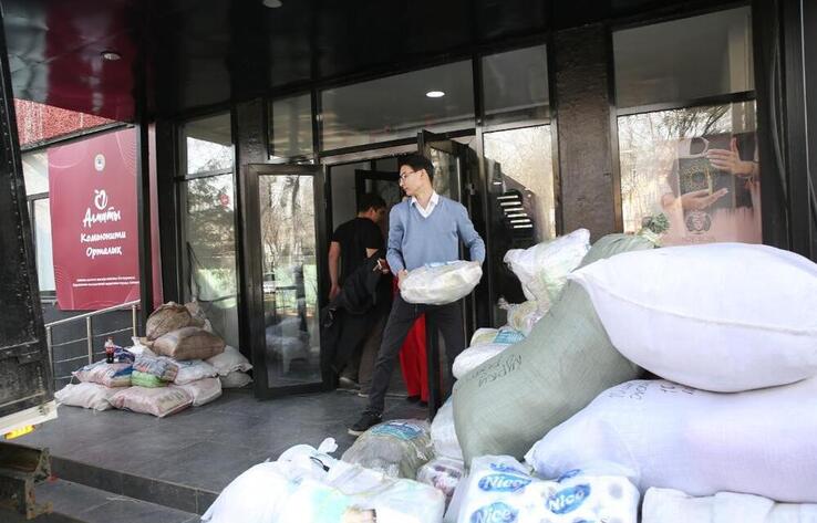 Алматылықтар 10 тоннадан астам гуманитарлық көмек жіберді