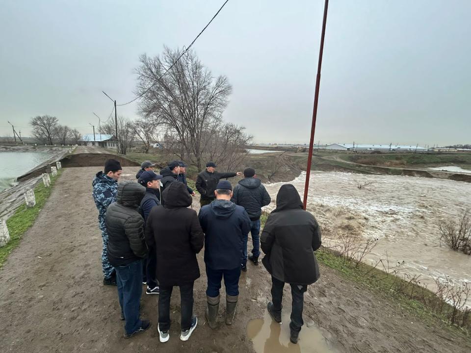 Прорыв плотины водохранилища в Алматинской области: под угрозой подтопления оказались 12 тысяч человек
