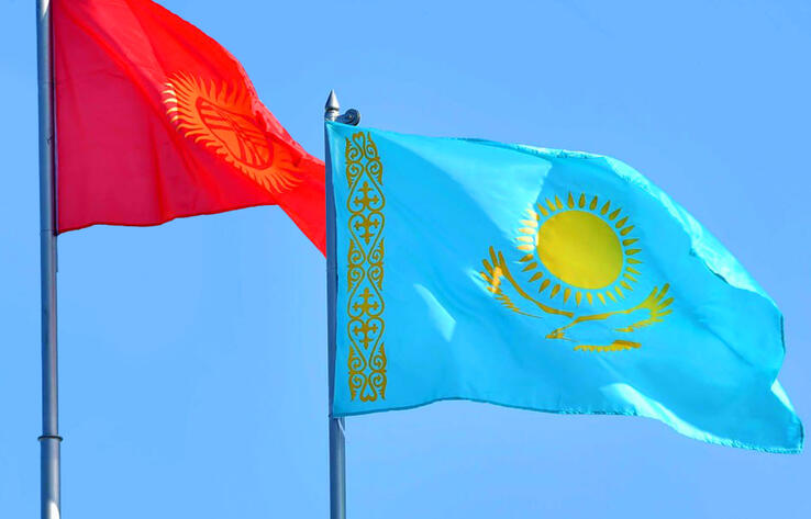 Кыргызстан направит Казахстану гумпомощь в связи с паводками