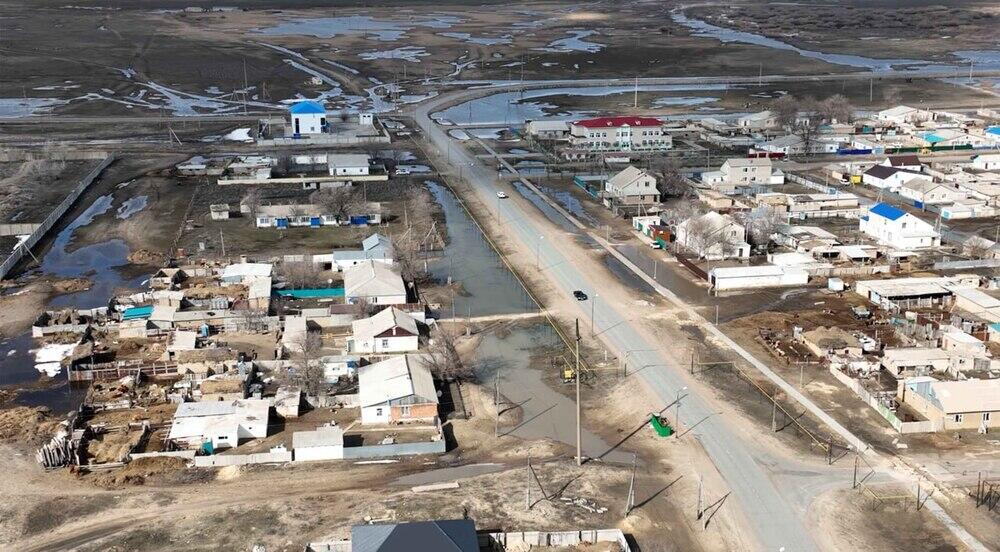 Президент Казахстана поручил разбронировать госматрезерв для помощи пострадавшим от паводков
