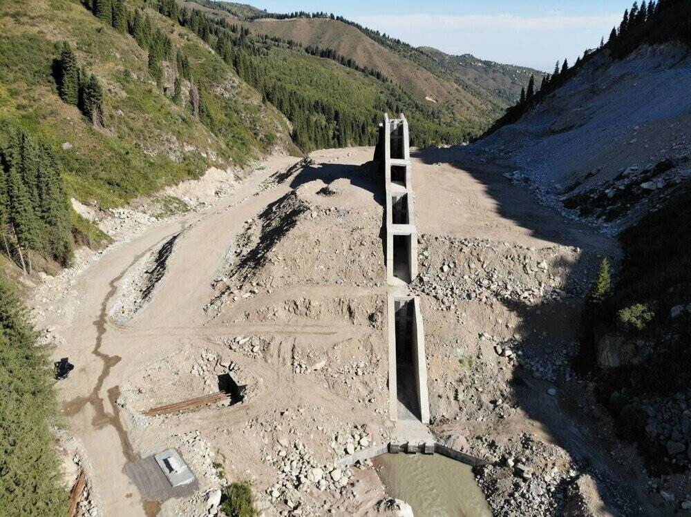 Незавершенное строительство плотины "Аксай": есть ли риск для Алматы
