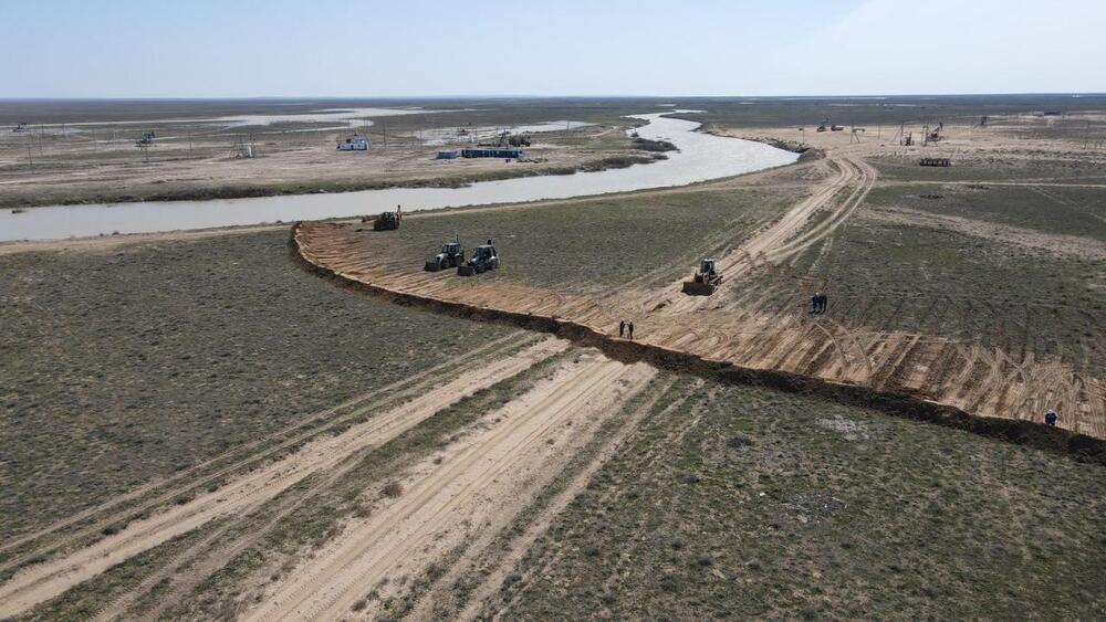 Четыре нефтегазовые скважины подтопило в Атырауской области