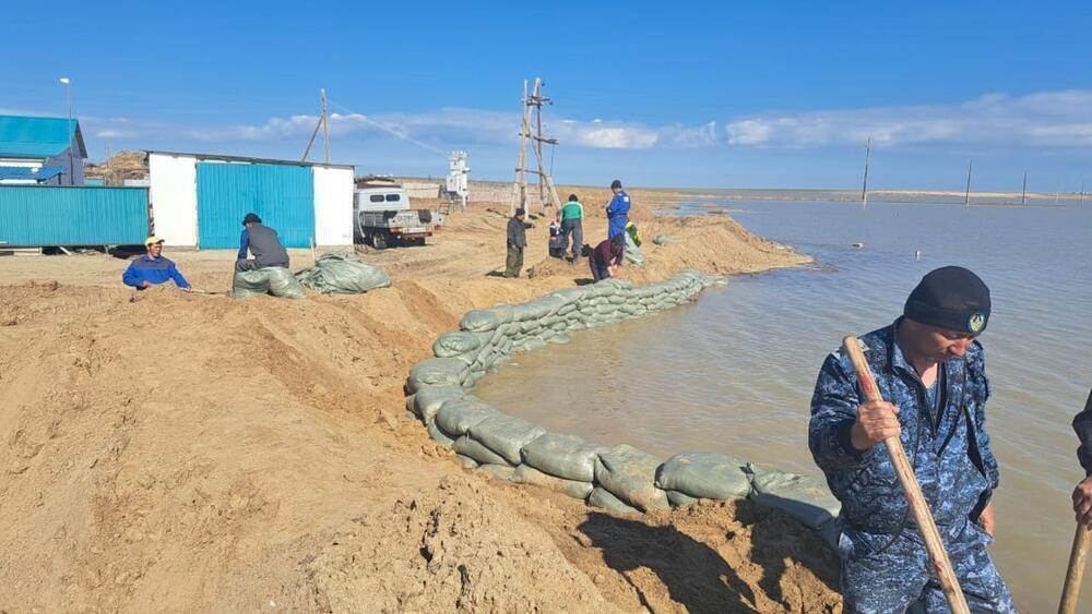 Ақтөбе облысында қорғаныс бөгеті шайылып, салдарынан ауылды су басты