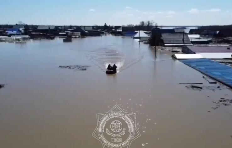 Число эвакуированных из-за паводков в Казахстане превысило 111 тысяч человек