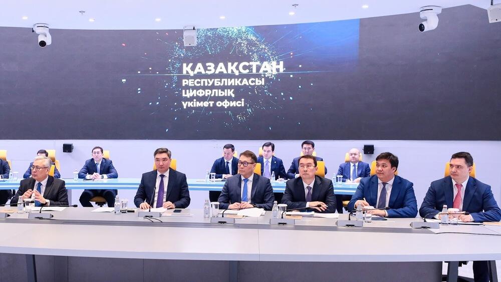 Olzhas Bektenov introduced to digital tools to support domestic commodity producers and forecast flood situation