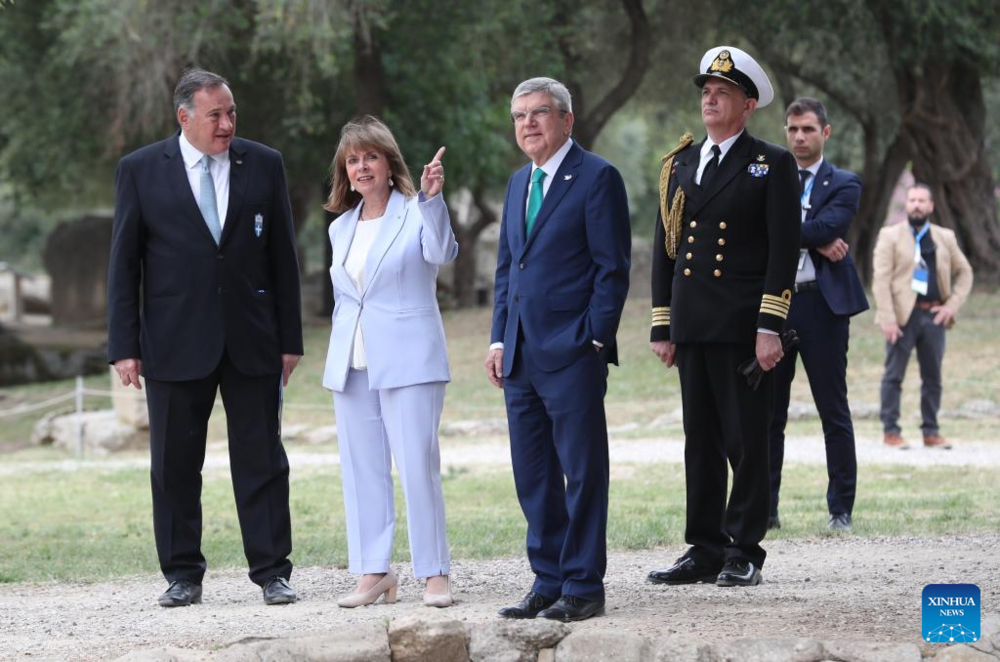 В Греции зажгли Олимпийский огонь для Игр-2024 в Париже. Фото: Xinhua/Zhao Dingzhe