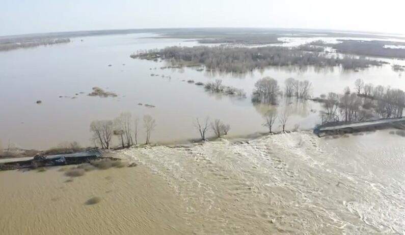 Какие дороги закрыты в Казахстане из-за паводка