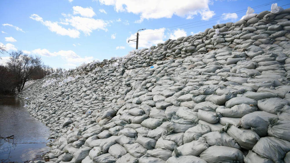 Оралды тасқыннан қорғау шараларына еліміздің басқа өңірлерінен тағы 500 әскери қызметші мен құтқарушы жұмылдырылады