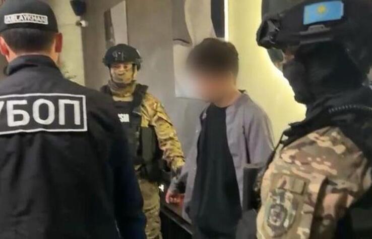 Спецоперация проведена в одном из баров Алматы: задержан работник, сбывавший мефедрон