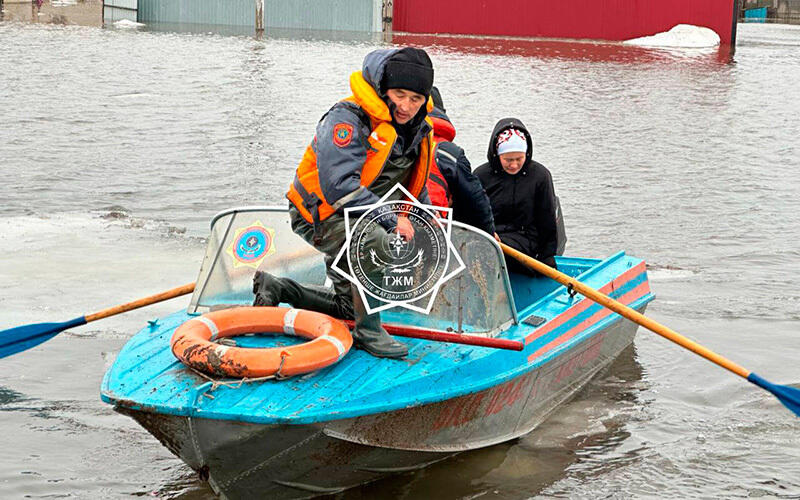Olzhas Bektenov instructs to provide additional assistance to flood-affected families