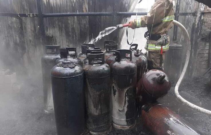 Угрозу взрыва предотвратили пожарные в Алматы