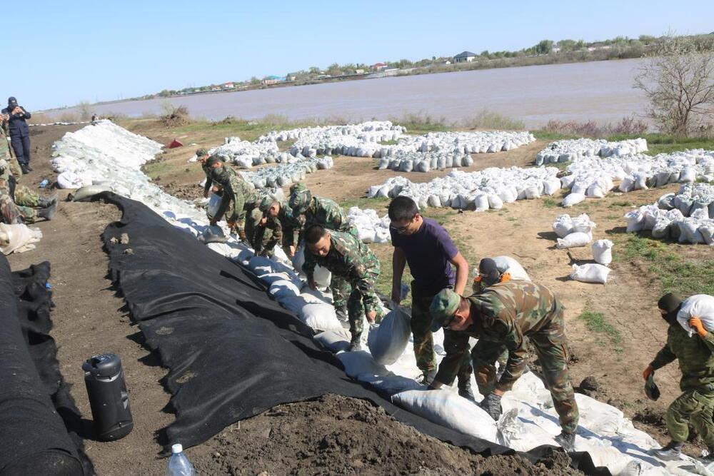 25,000 people still battling spring floods in Kazakhstan