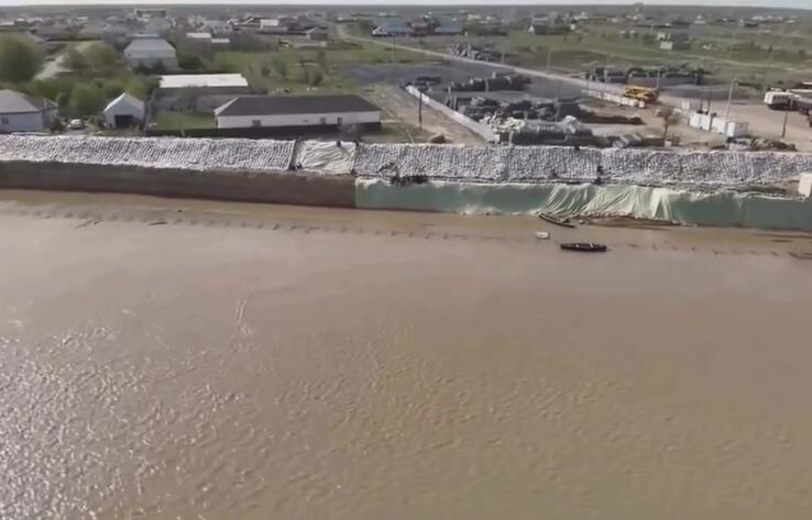 Паводки в Казахстане: на контроле остается Атырауская область