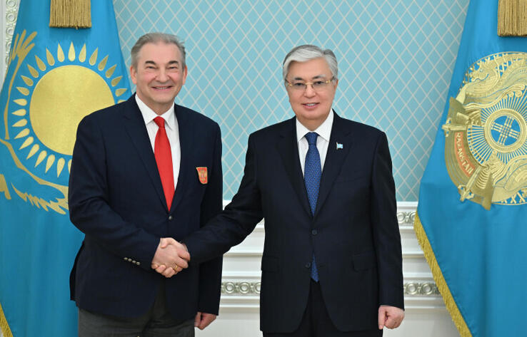 Президент Казахстана и Владислав Третьяк обсудили развитие хоккея в СНГ
