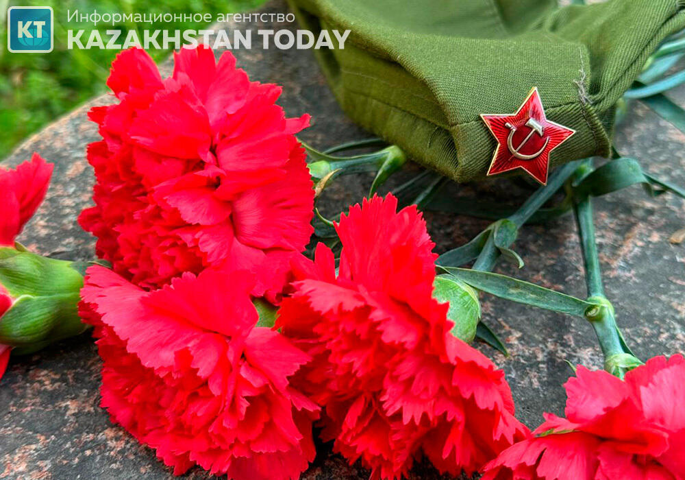 Алмаатинцы отмечают День Победы


