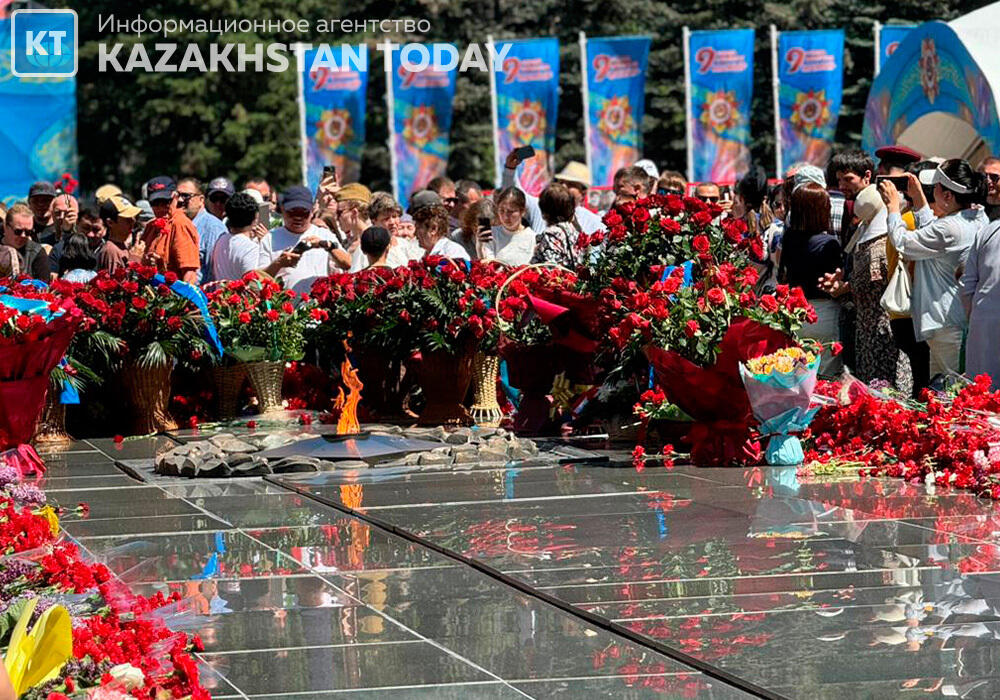 Алмаатинцы отмечают День Победы


