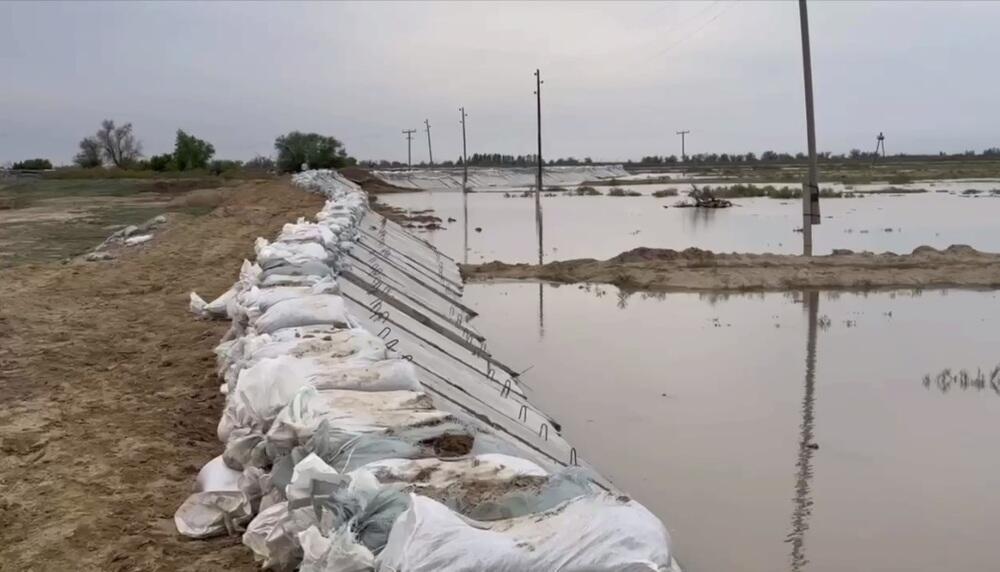 В Атырауской области сохраняется угроза подтопления населенных пунктов из-за поднятия уровня воды в Урале
