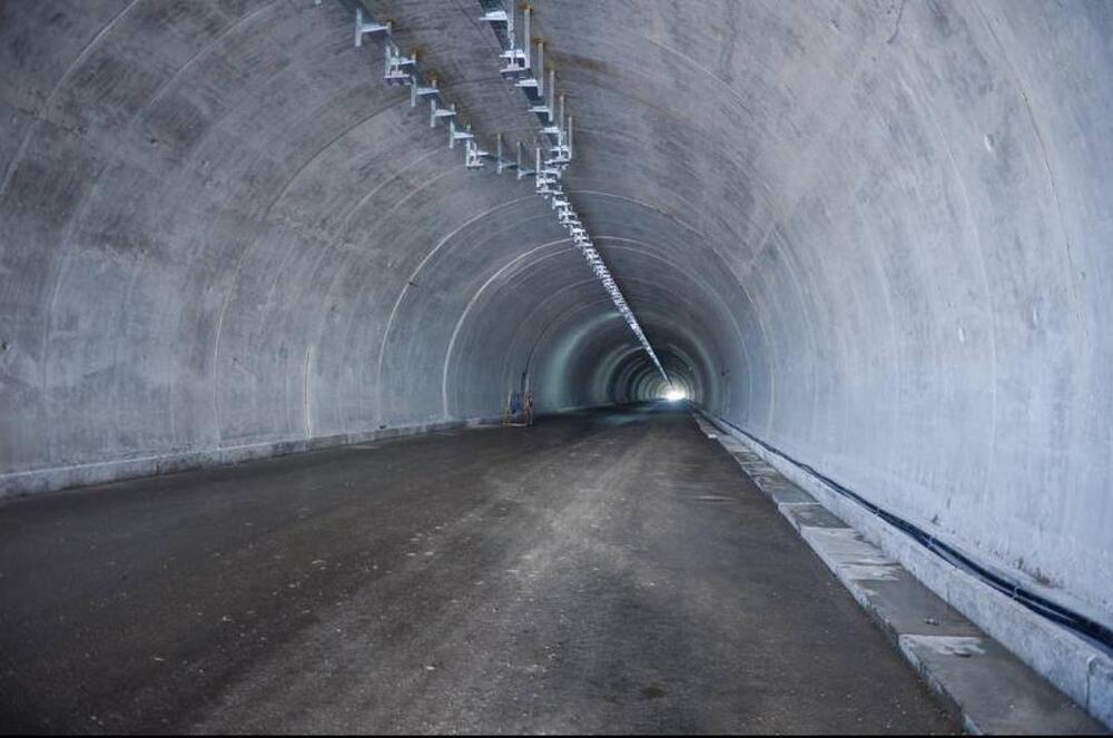 Строительство первого в Казахстане тоннеля через горный перевал завершат летом