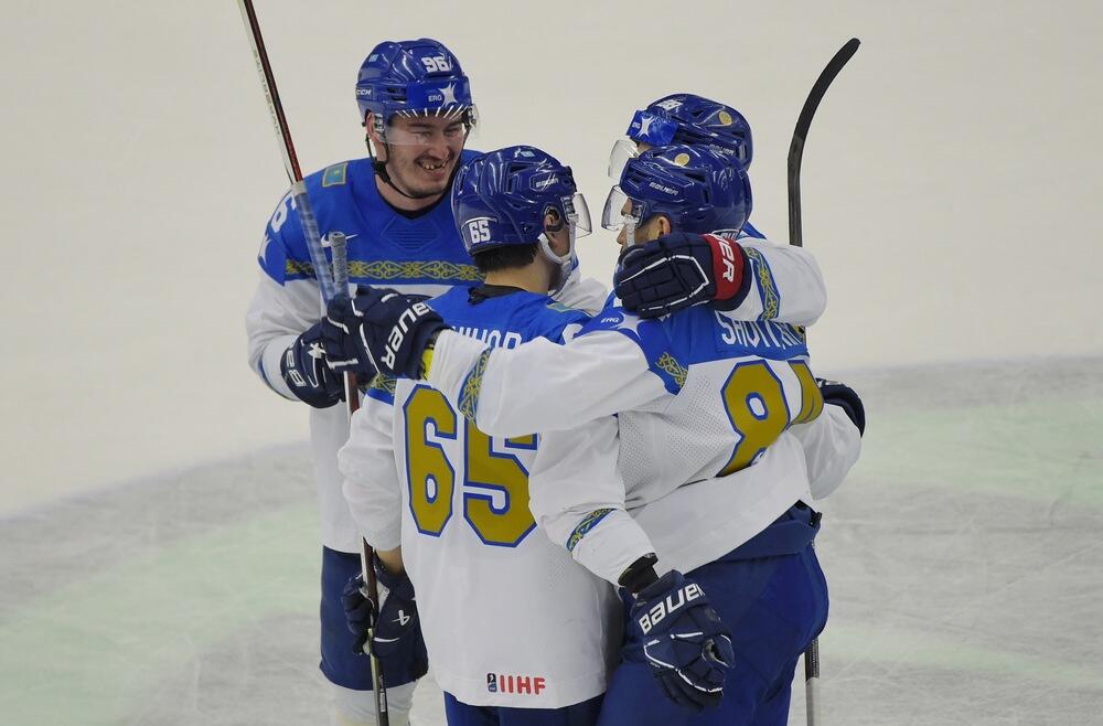 Сборная Казахстана по хоккею одержала победу над Францией