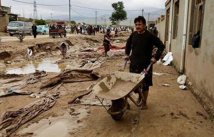 Наводнения в Афганистане унесли жизни более 300 человек