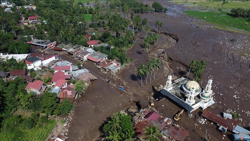 Cold lava flood leaves 37 dead, 17 missing in Indonesia