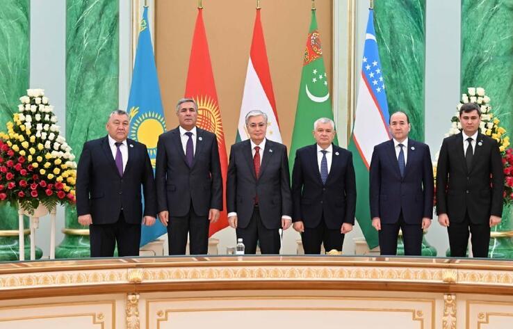 Противостоять разобщающим страны региона силам призвал Токаев на встрече с секретарями Совбеза ЦА