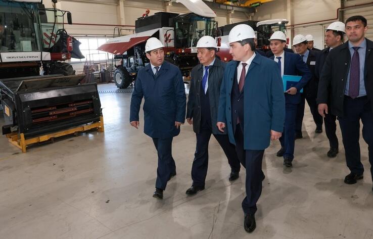Olzhas Bektenov notes necessity to give serious impetus to agricultural machinery development 