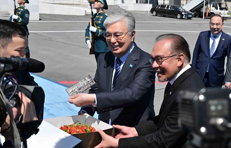 Malaysian PM congratulates President of Kazakhstan on his birthday