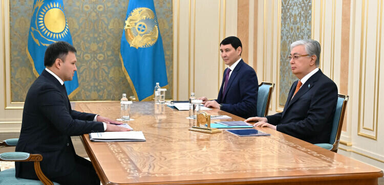 Президенту Казахстана доложили о разработке крупных месторождений в Каспийском море