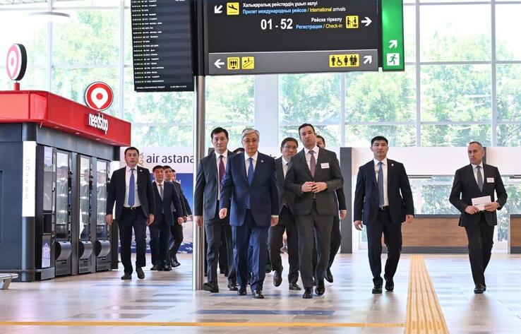 Токаев посетил новый международный терминал аэропорта Алматы