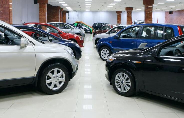 В Казахстане количество новых машин сократилось на 15%

