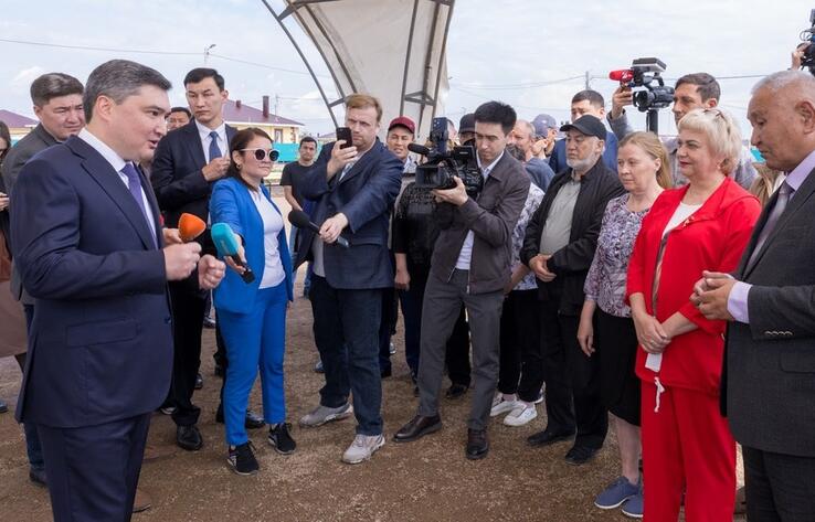 Olzhas Bektenov checks construction works on housing for flood victims in North Kazakhstan region