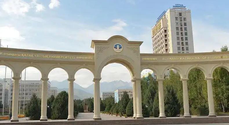 Депутат попросил Генпрокуратуру взять под контроль вопрос с отчуждением земли КазНУ